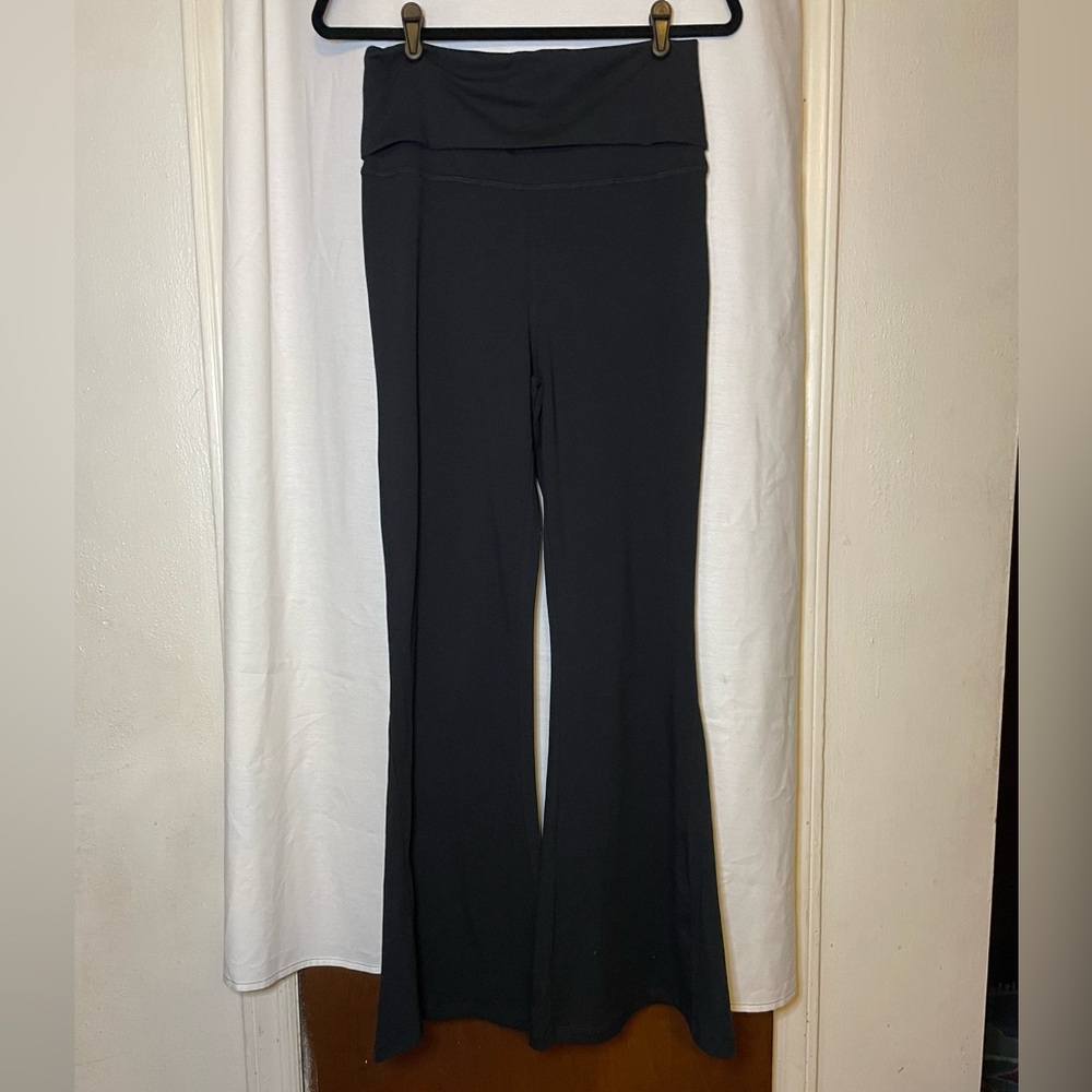NWT Offline by Aerie Black Super Flare Pants with Boot Cut Design Size L